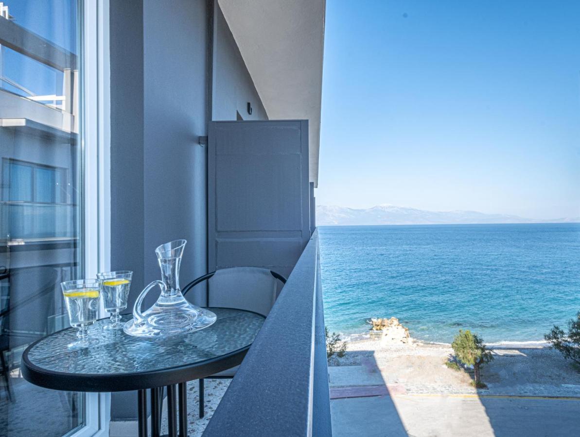 Riviera Hotel Ксилокастро Экстерьер фото