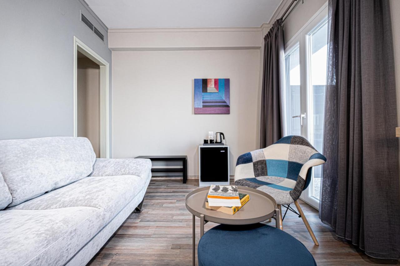 Riviera Hotel Ксилокастро Экстерьер фото